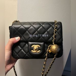 【sold】Chanel *brand new* 23C mini square pearl
